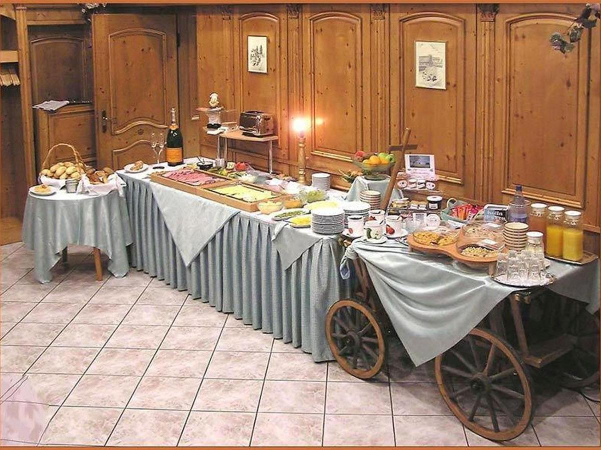 Hotel Zur Krone Ronneburg  Ngoại thất bức ảnh